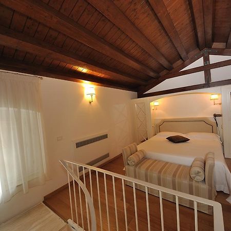 Villa Bonocore Maletto Hotel & Spa Cardillo Стая снимка